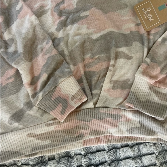 Girls Long Sleeve - Picture 2 of 4